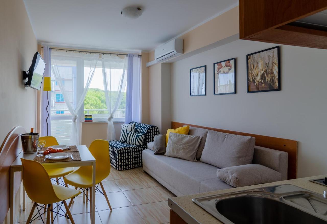 Holiday Home Slavia New 600 Z Balkonem Przy Plazy Miedzyzdroje Exterior foto